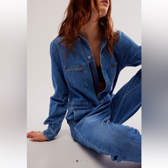 Free People Zipper Front Point Collar Long Sleeve Overall Denim Jumpsuit Size 28 - Picture 1 of 14
